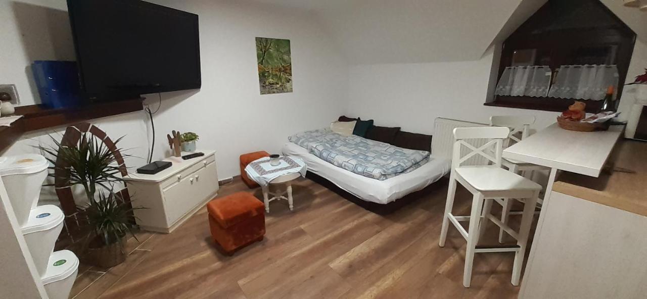Domcek Apartment ตาตรันสกา ลอมนีจา ภายนอก รูปภาพ