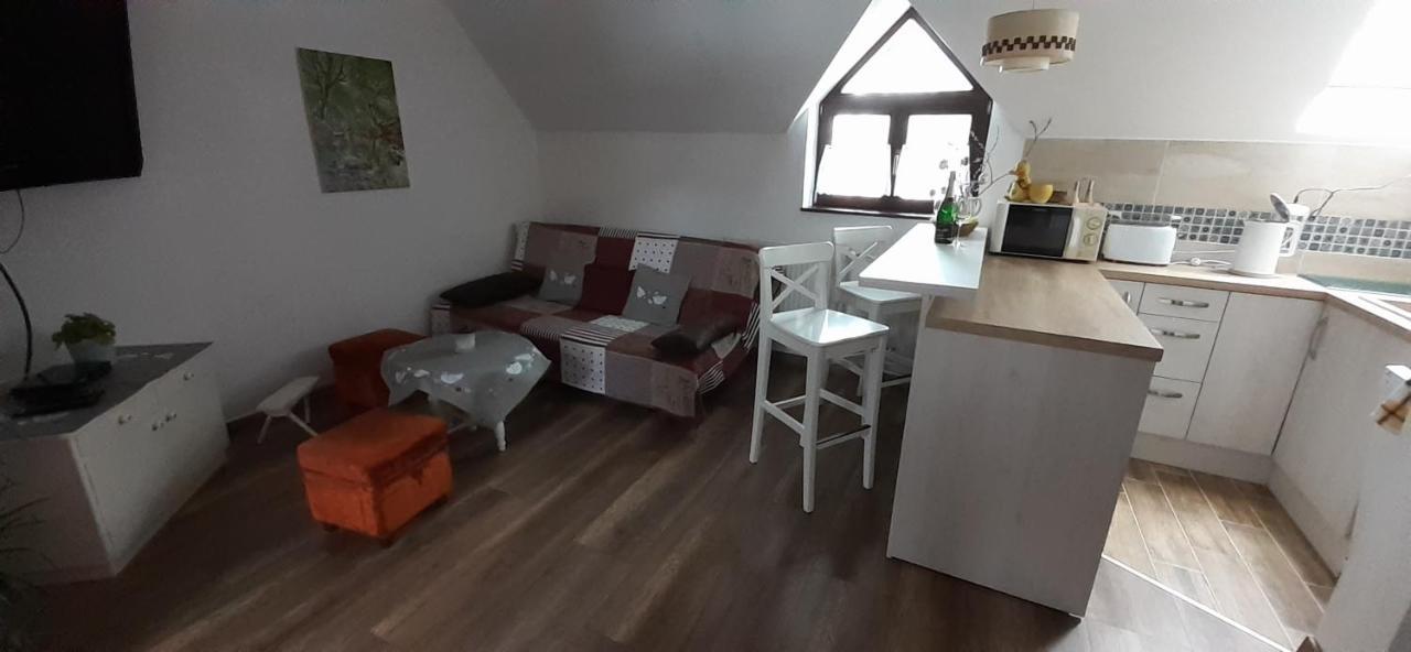 Domcek Apartment ตาตรันสกา ลอมนีจา ภายนอก รูปภาพ